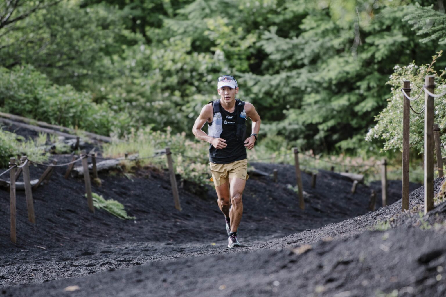 Japanese runner sets new speed record for all four Mt. Fuji trails ...